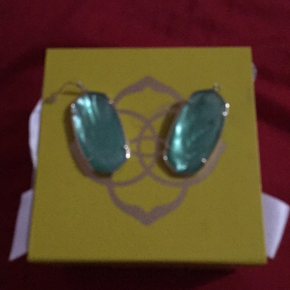 Kendra Scott earrings NWT